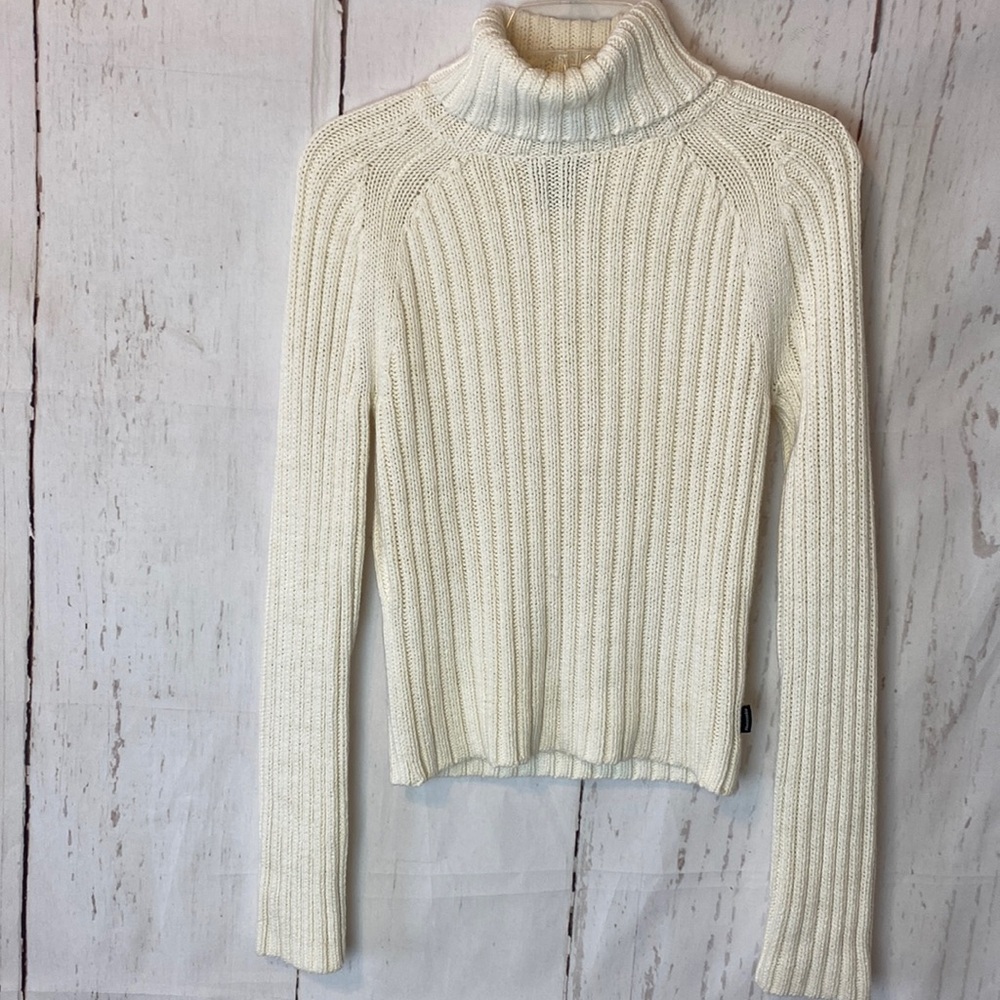 Abercrombie & Fitch sweater